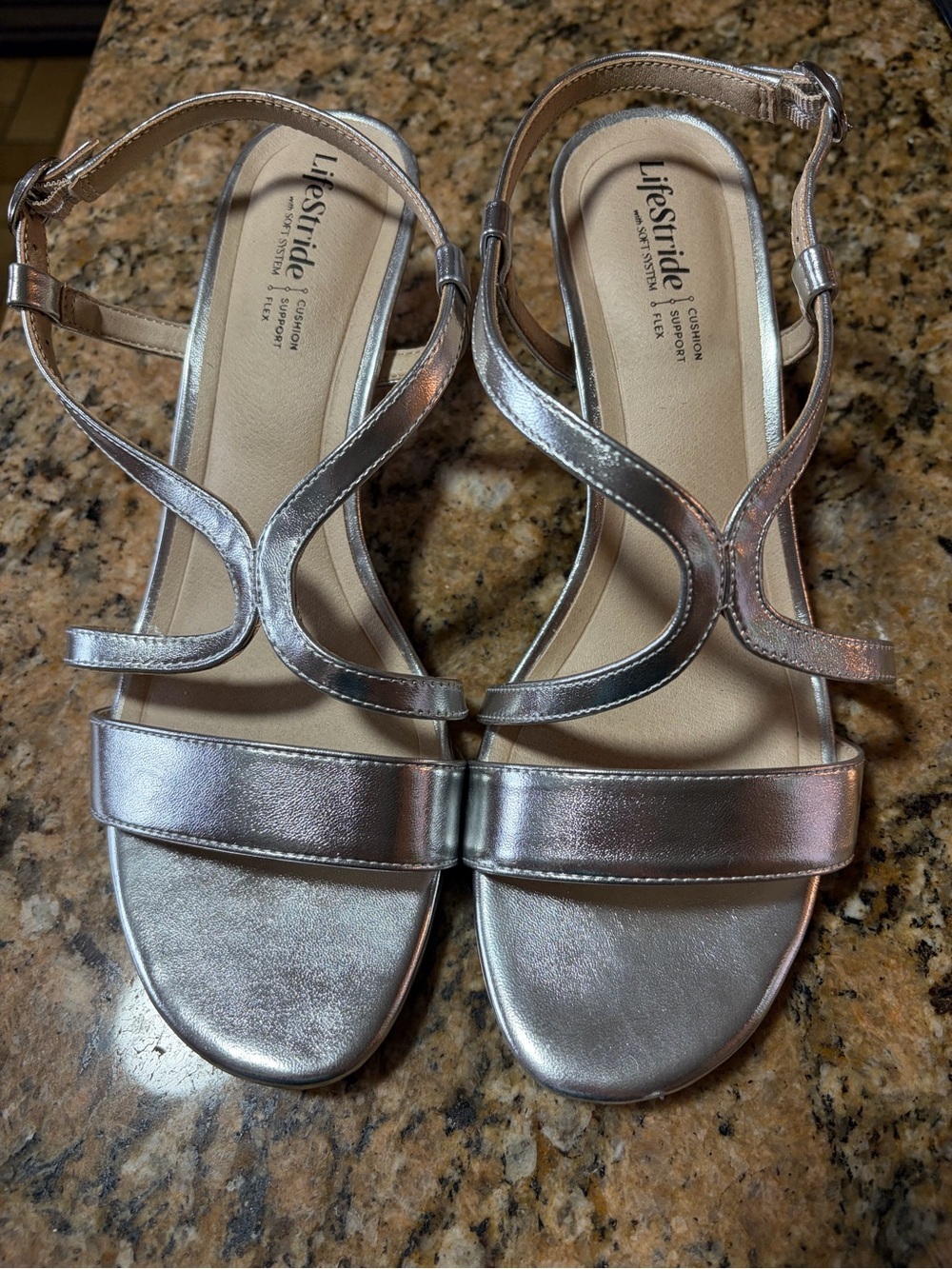 Comfy Metallic Silver LifeStride Nolita Strappy Sling back